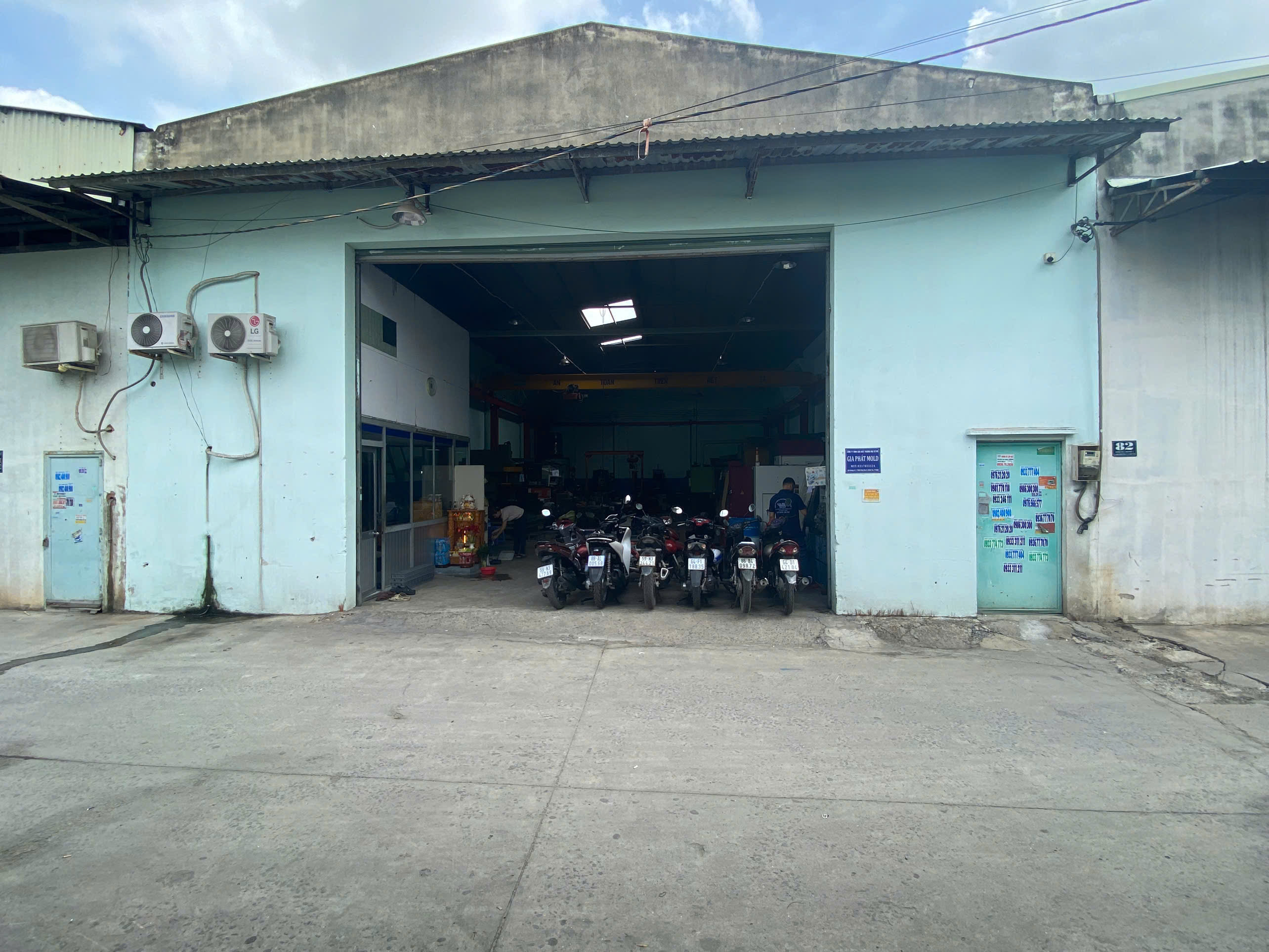 Outer view of gate.jpg